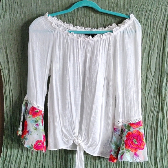 A. Byer Peasant Top with Floral Embroidered Bell Sleeves - Picture 3 of 13